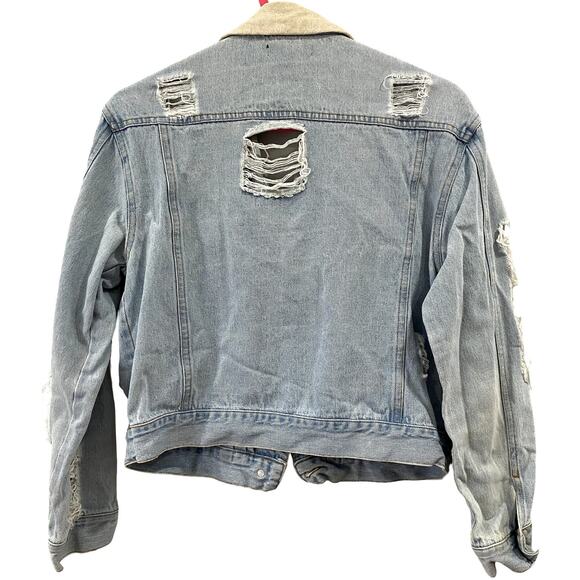 Kendall & Kylie light wash jean jacket 100% Cotton in medium - Picture 2 of 8